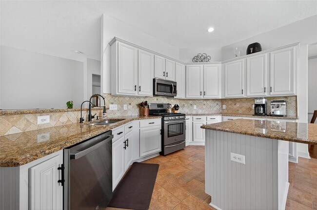 Building Photo - 3214 Southmere Ln