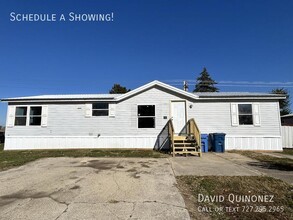 Building Photo - 4614 E Old Trail Rd