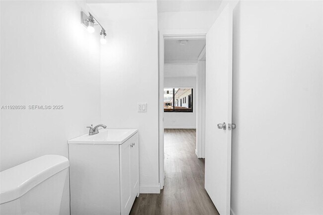 Building Photo - 13210 Memorial Hwy