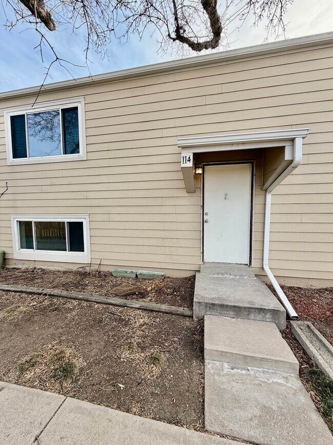 Building Photo - 5731 W.92nd Ave # 114