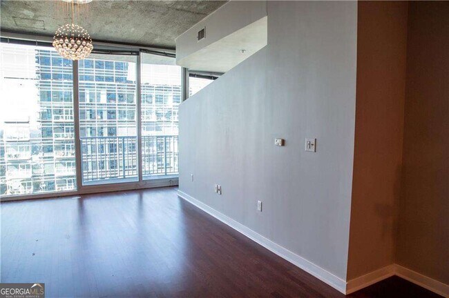 Building Photo - 400 W Peachtree St NW