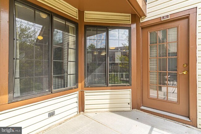 Building Photo - 6015 Curtier Dr