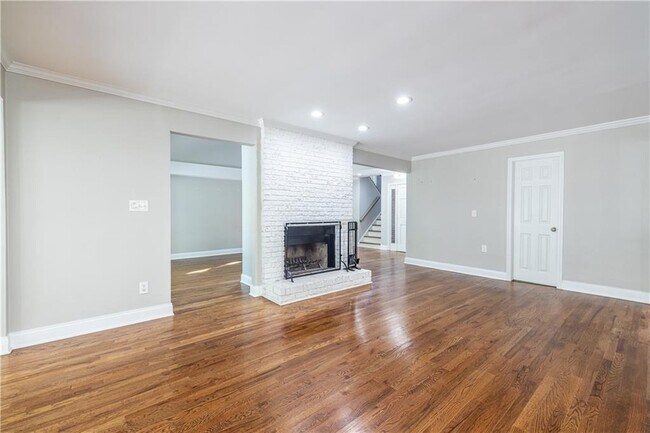 Building Photo - 2690 Camden Glen Ct