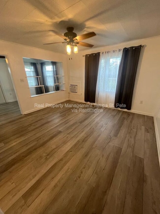 Building Photo - 6900 Miami St