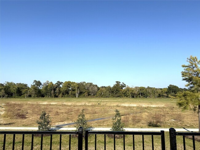 Building Photo - 2519 Dovetail Elm Dr