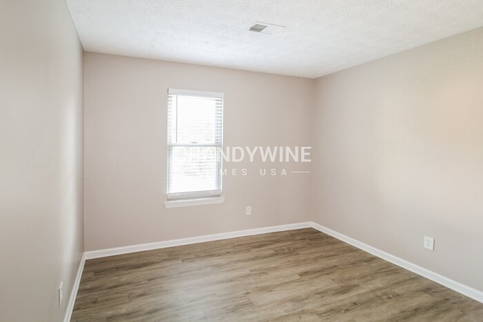 Building Photo - 5867 Bellingrath Way