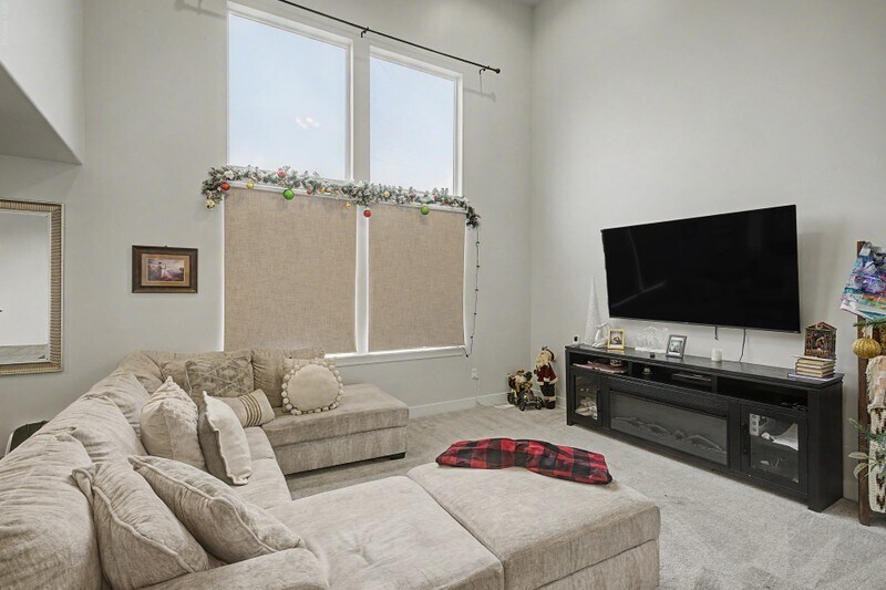 Building Photo - 1531 W Stone Gate Dr