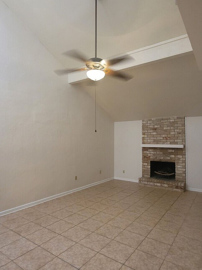 Building Photo - 7523 Beaudelaire Cir