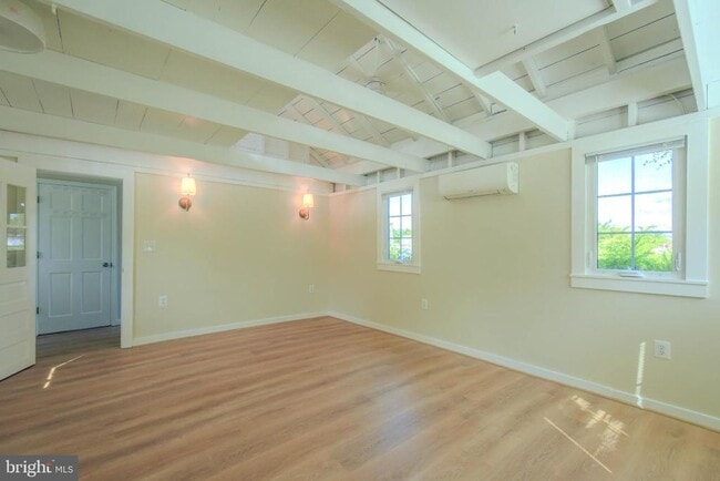 Building Photo - 6062 Drum Point Rd