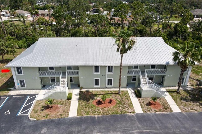 Building Photo - 8100 Memory Ln