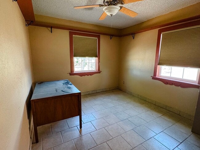Building Photo - 1104 Indian Wells Rd