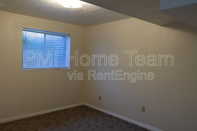 Building Photo - 5095 Taylor Ave