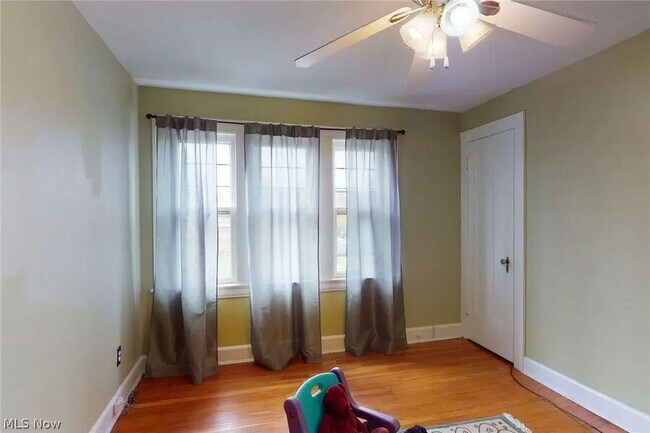 Building Photo - 3549 Bainbridge Rd