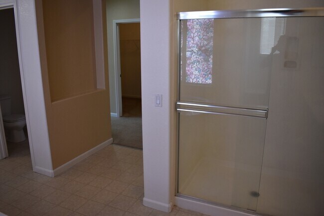 Building Photo - 1220 CAVALAIRE Ct