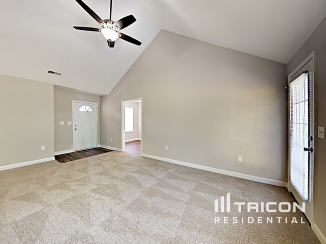 Building Photo - 416 Leecrest Dr