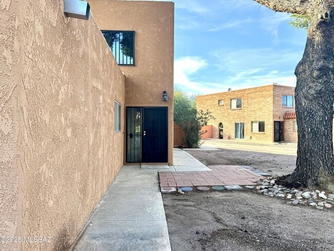 Building Photo - 6536 Calle La Paz