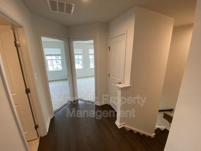 Building Photo - 2803 Wheatland Station Way
