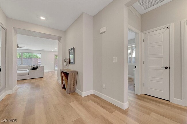 Building Photo - 5477 Vespertine Moon Ave