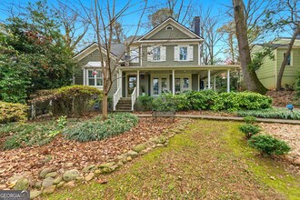 Building Photo - 302 Hascall Rd NW