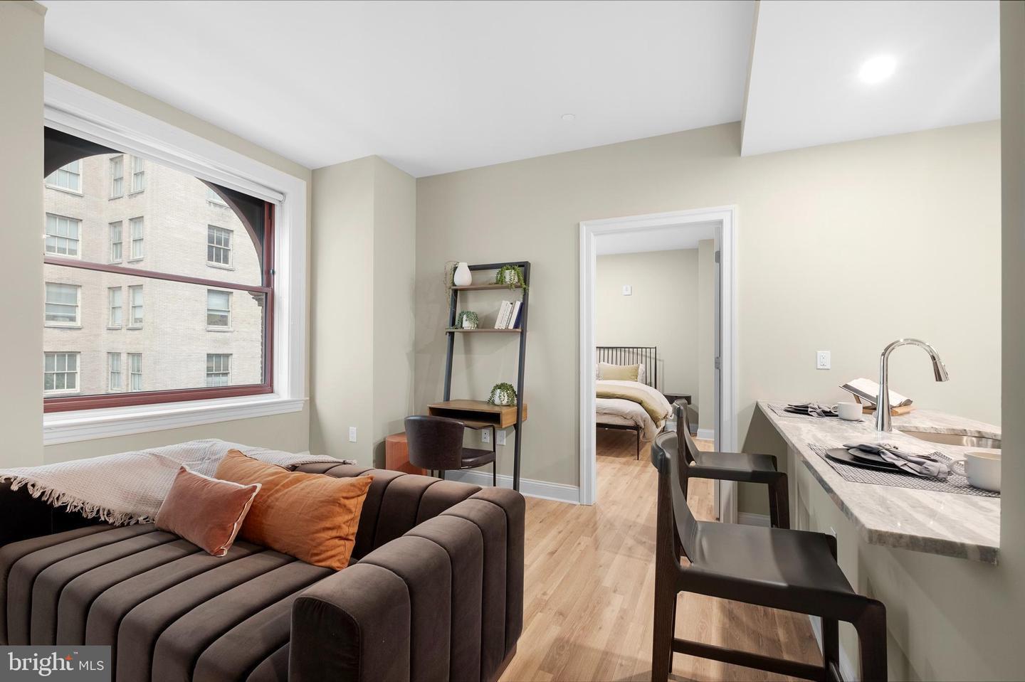 Building Photo - 1422 Chestnut St