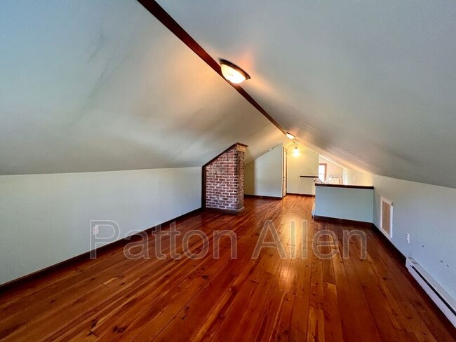 Building Photo - 20 Bell Rd