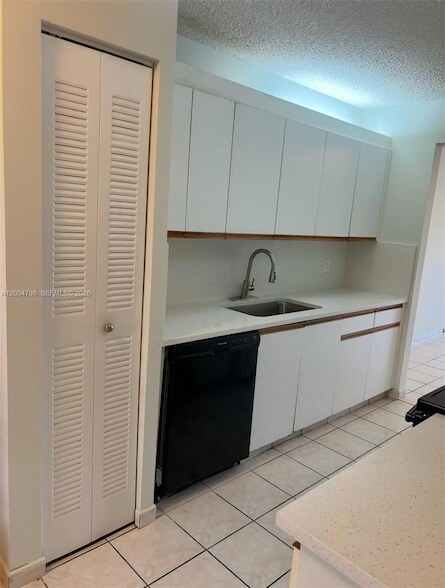 Building Photo - 12501 SW 14th St