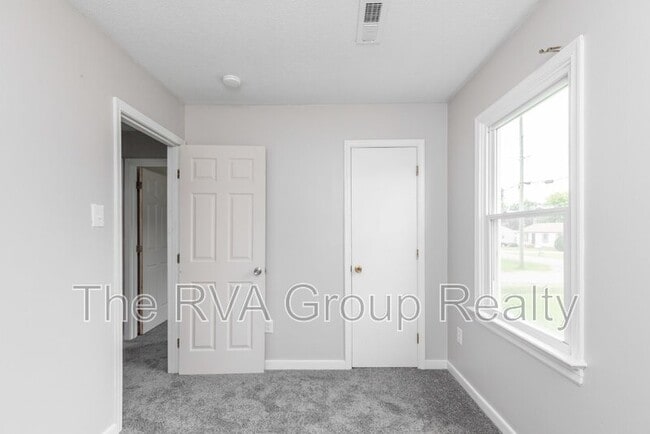 Building Photo - 201 Evergreen Ave