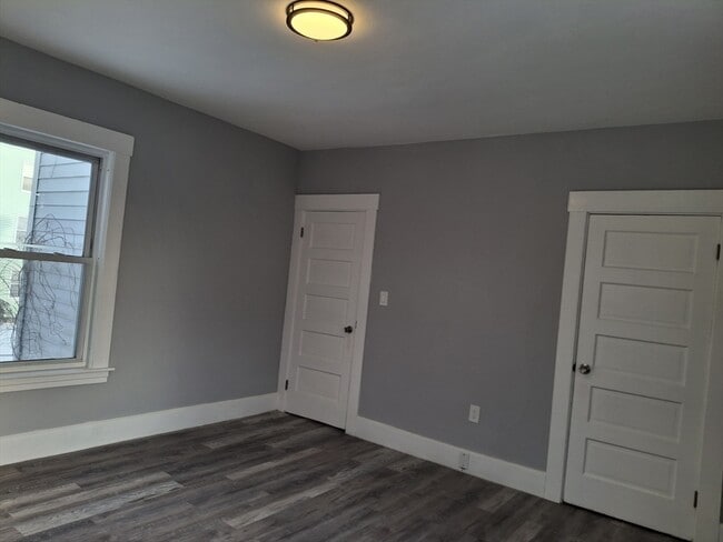 Building Photo - 14-18 Florence St