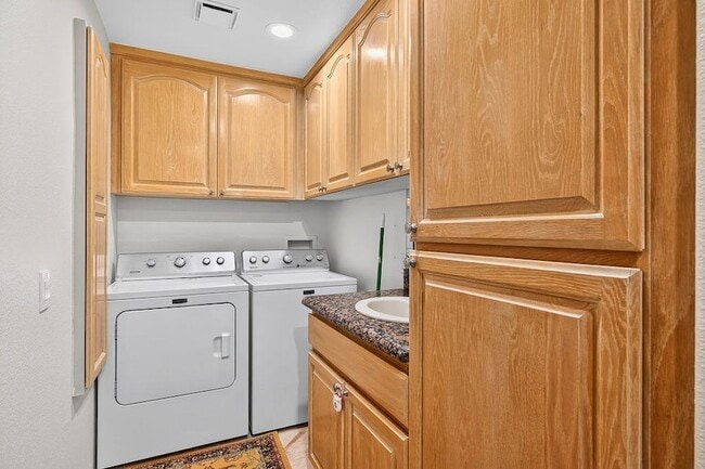 Building Photo - 79122 Starlight Ln