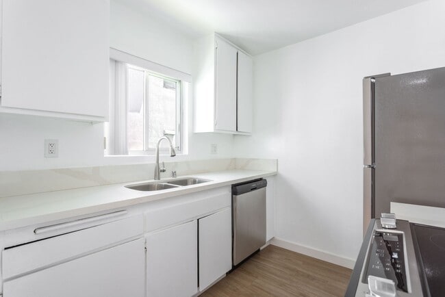 Interior Photo - Larrabee Square Apartments