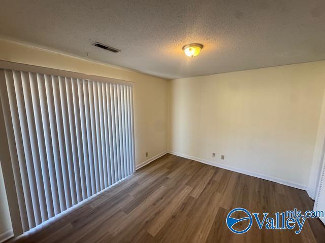 Building Photo - 5009 7 Pine Cir