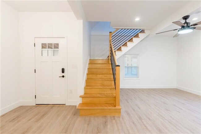 Building Photo - 1170 Niles Ave NW