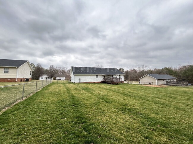 Building Photo - 158 Westscott Dr