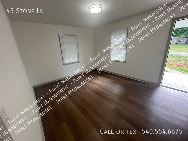 Building Photo - 45 Stone Ln