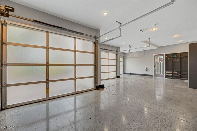 Building Photo - 2111 Edgewood Ave
