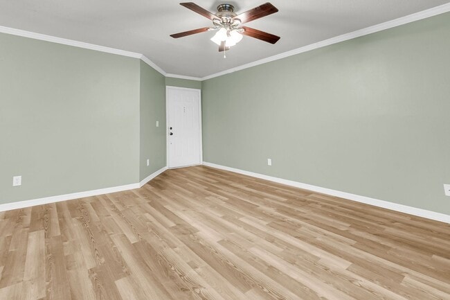 Building Photo - Charming 2BR/2BA Condo with Water Views in Sought-After Montclair – Mount Pleasant, SC