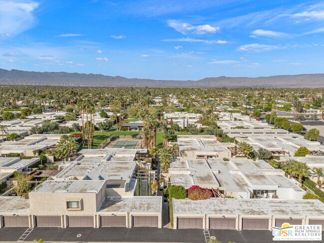 Building Photo - 427 N Calle Rolph