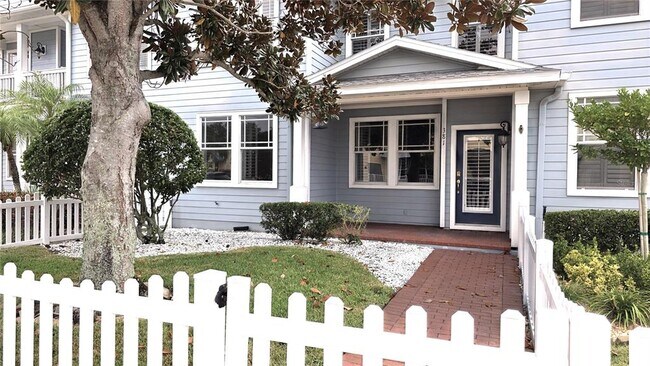 Primary Photo - 381 1st Ave SW