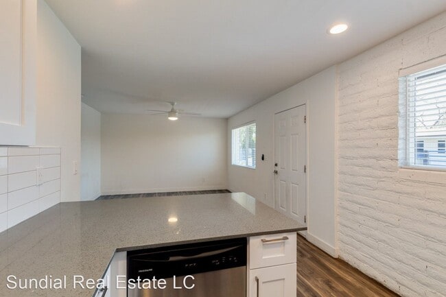 Building Photo - 3120-3130 N 39th St