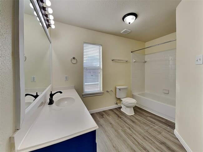 Building Photo - 5003 Hauna Ln