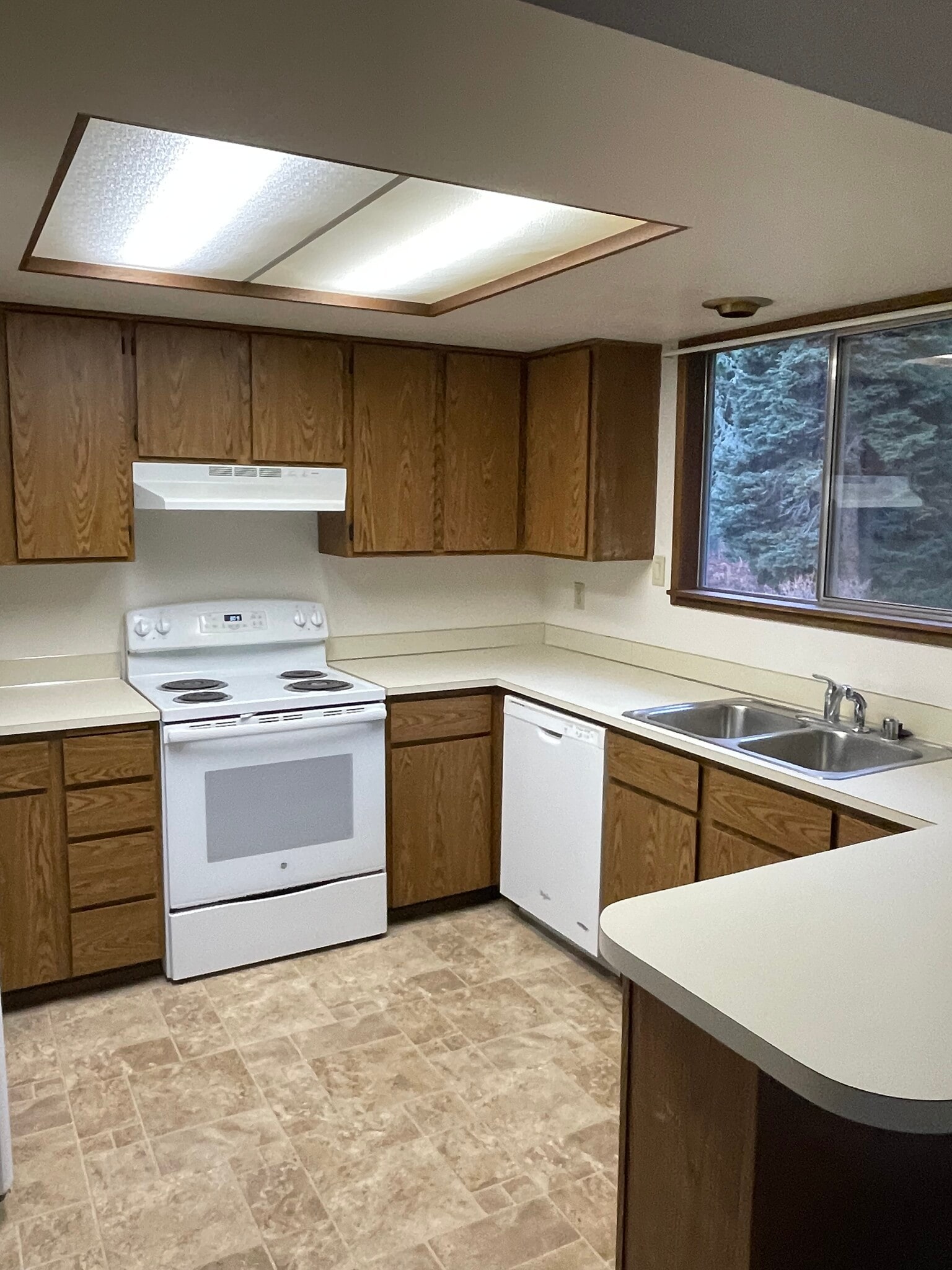 Building Photo - 711 11th St NE