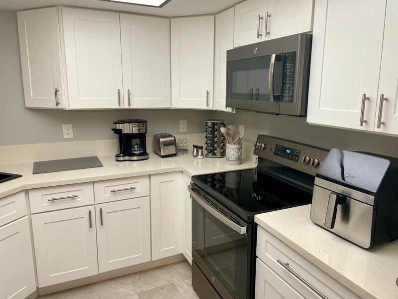 Building Photo - 5301 E Waverly Dr