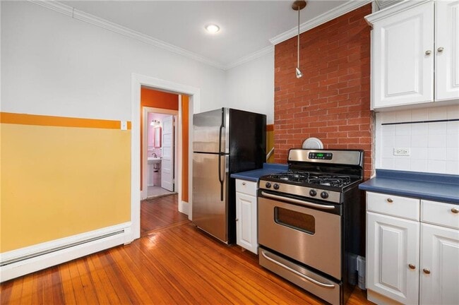 Building Photo - 73 Bayside Ave