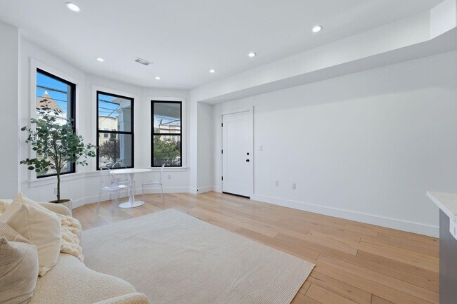Building Photo - 2602 Palisade Ave