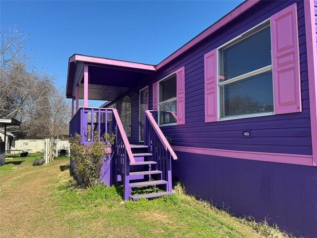 Building Photo - 404 W Cleveland St