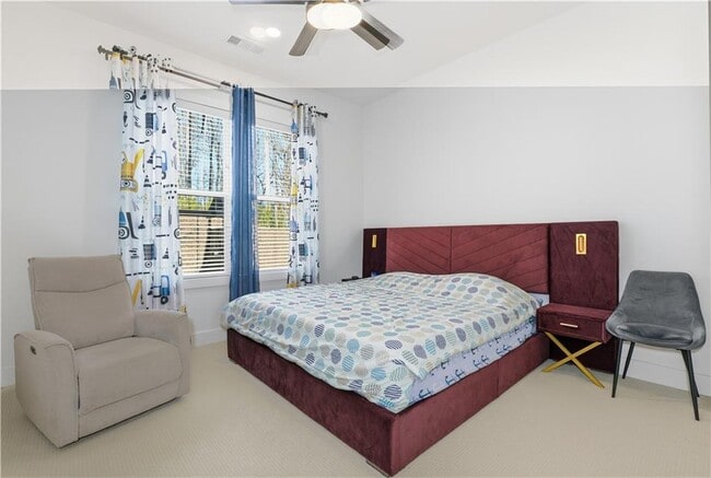 Building Photo - 415 Oakleigh Ave