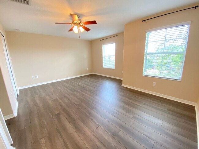 Building Photo - 2813 Lantern Hill Ave