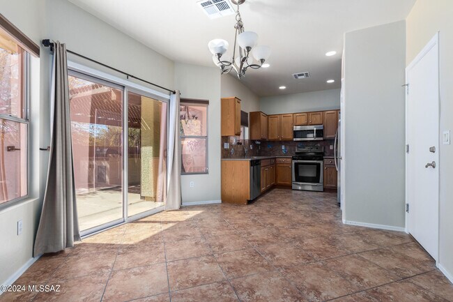 Building Photo - 1599 W Homecoming Way