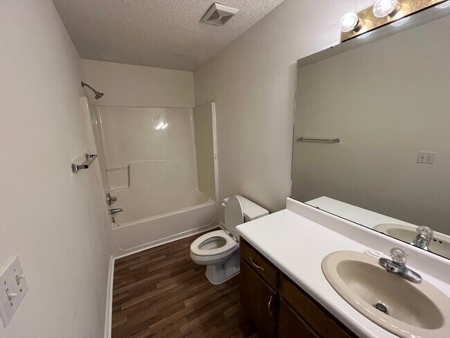 Building Photo - 1319 Stratton Place Dr