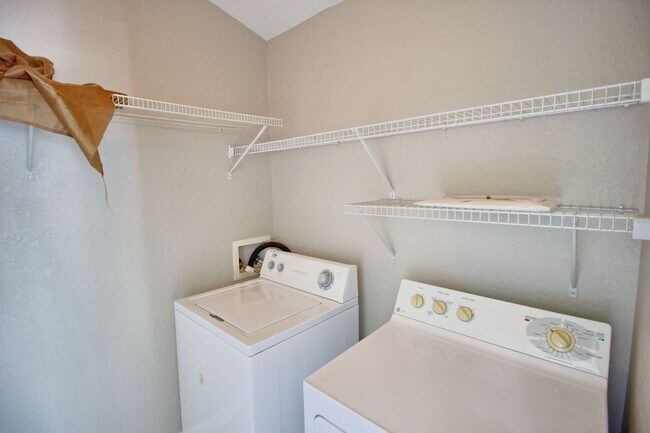 Building Photo - 2924 Conner Ln